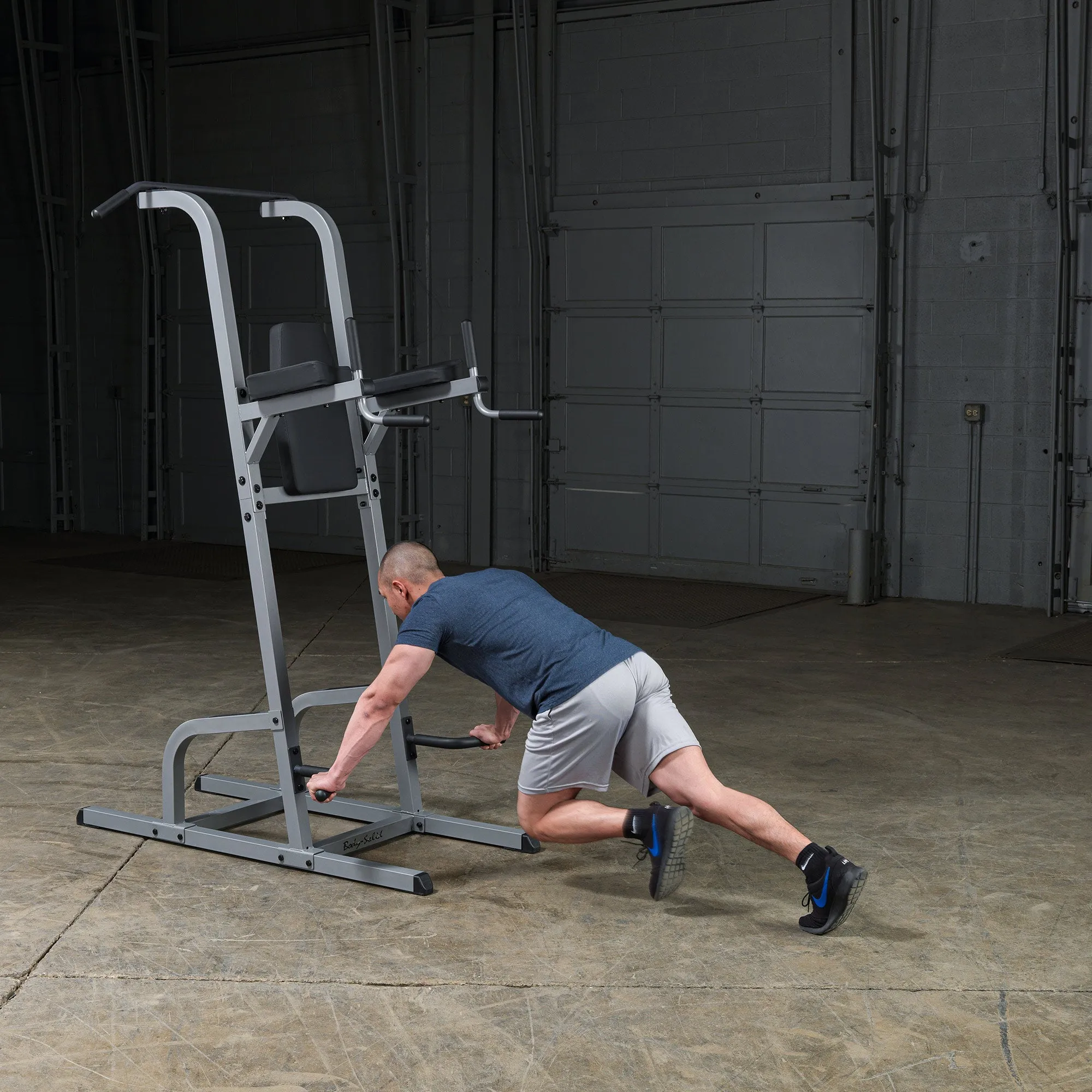 Body Solid Vertical Knee Raise DIP Pull Up
