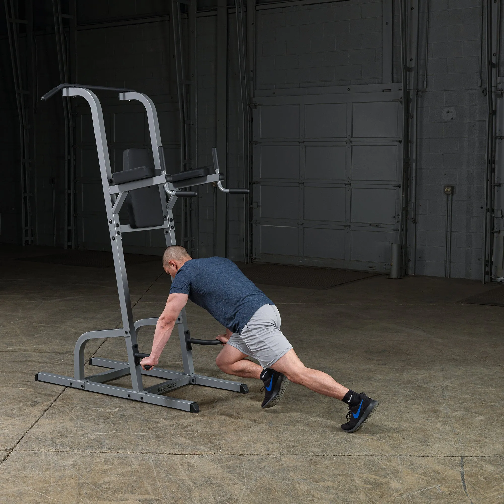 Body Solid Vertical Knee Raise DIP Pull Up