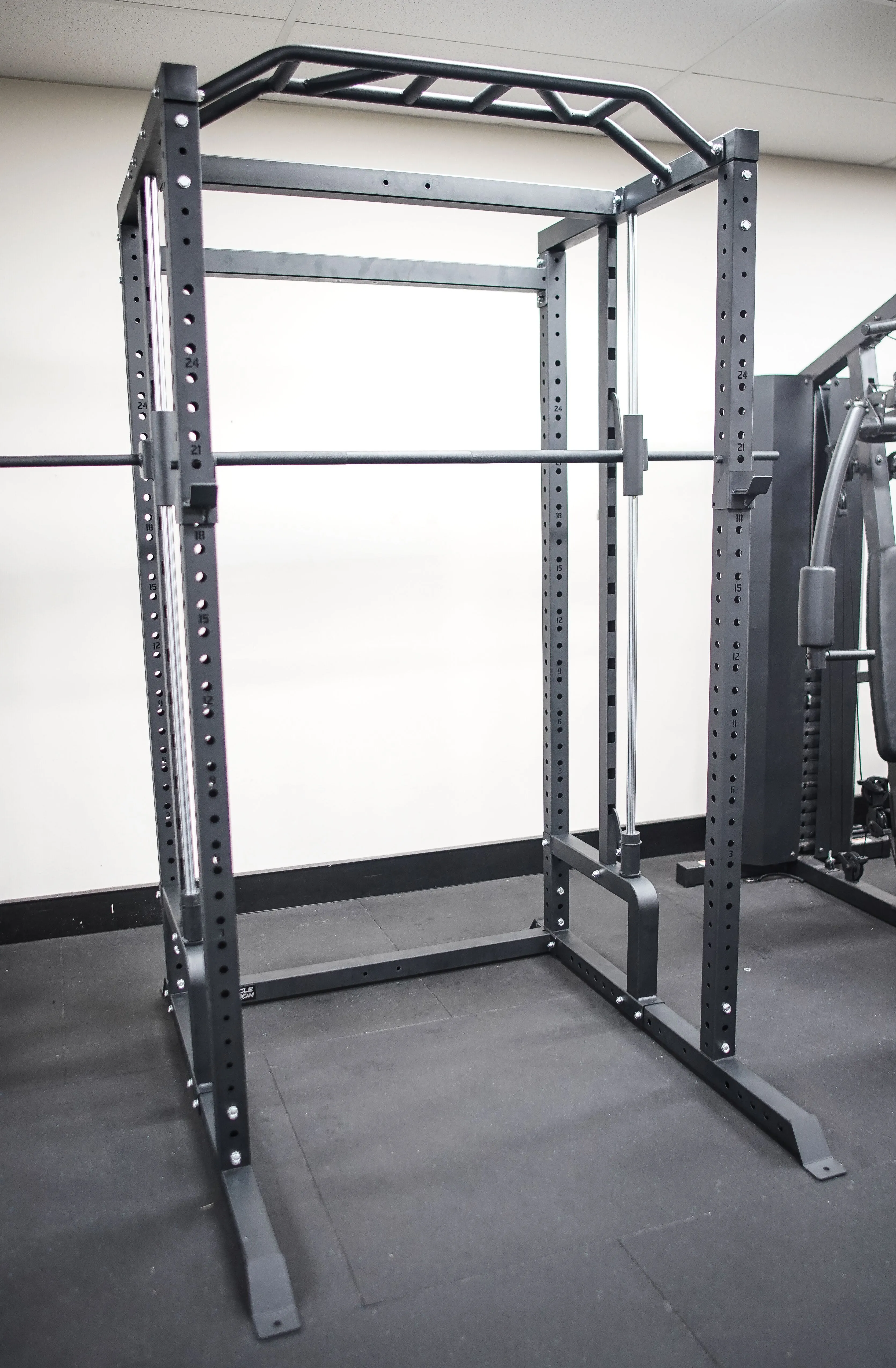 Muscle Motion Valor Power Rack with Smith Machine
